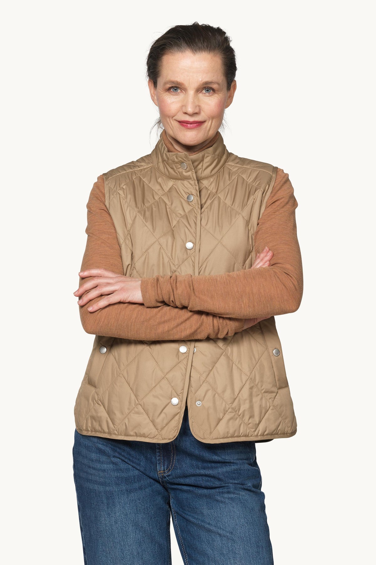 Short Quilted Vest with Press Buttons - Sepia Tint