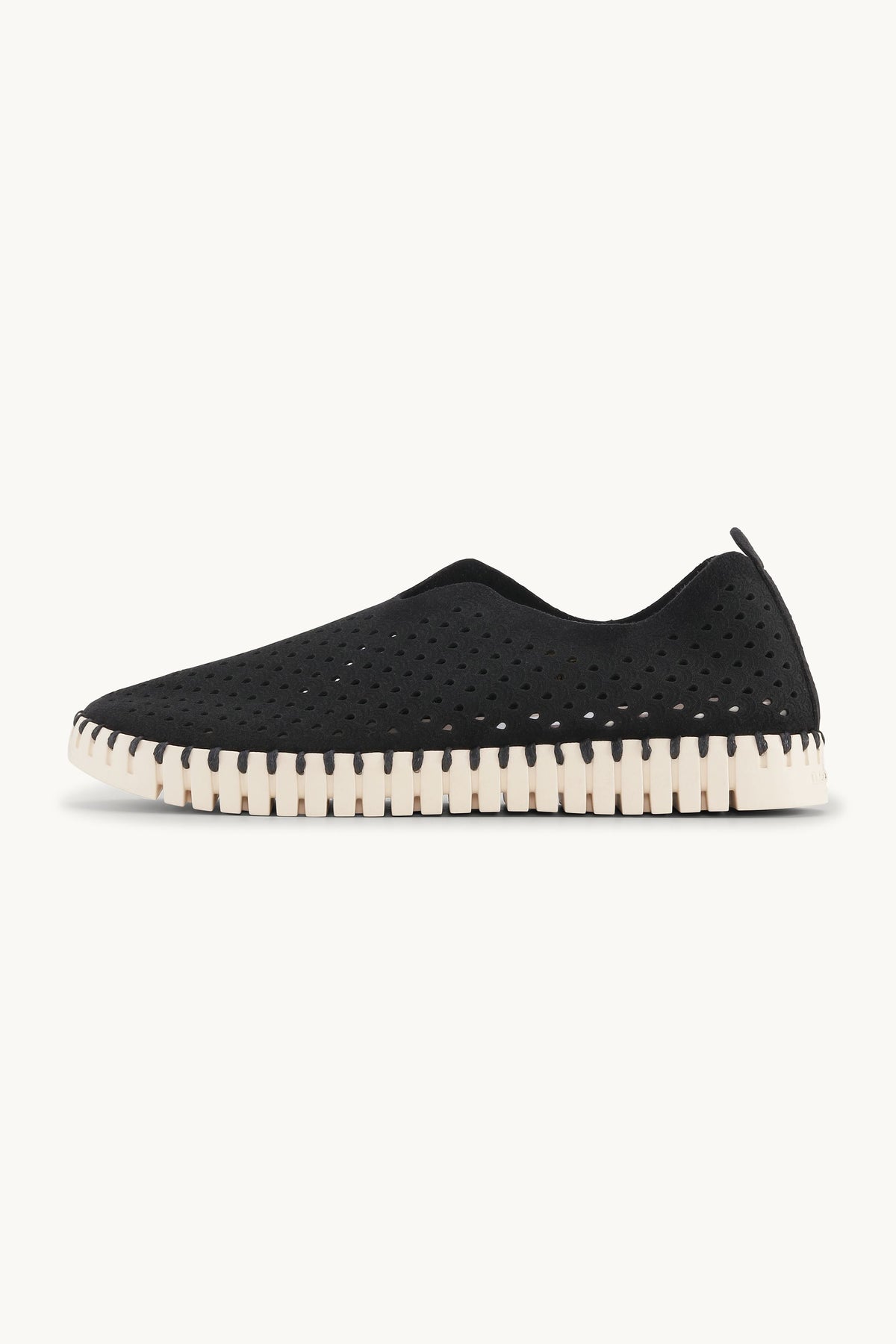 Laser-cut Slip-on Shoes on Flat Sole - Black