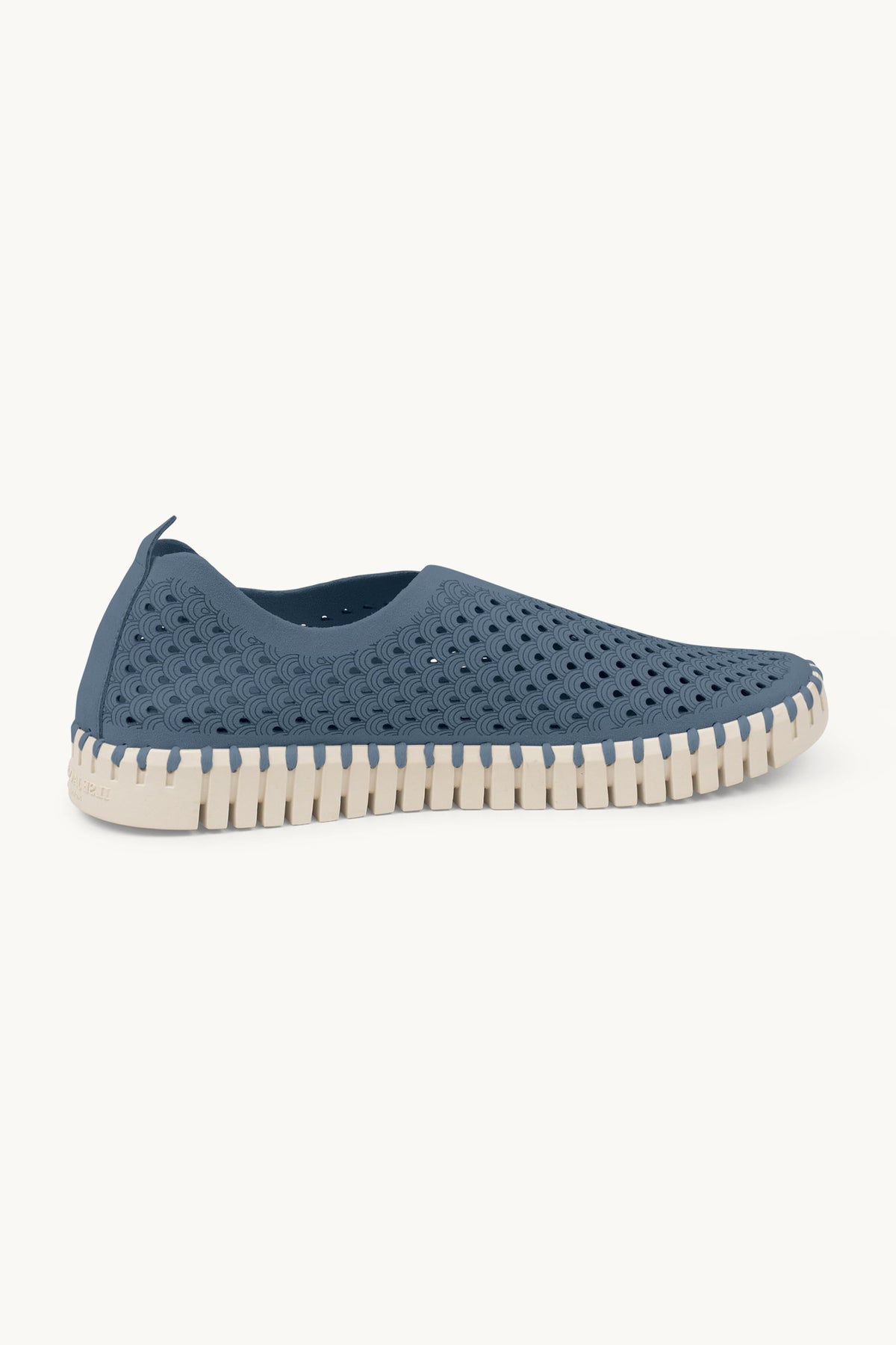 Laser-cut Slip-on Shoes on Flat Sole - Grey Blue