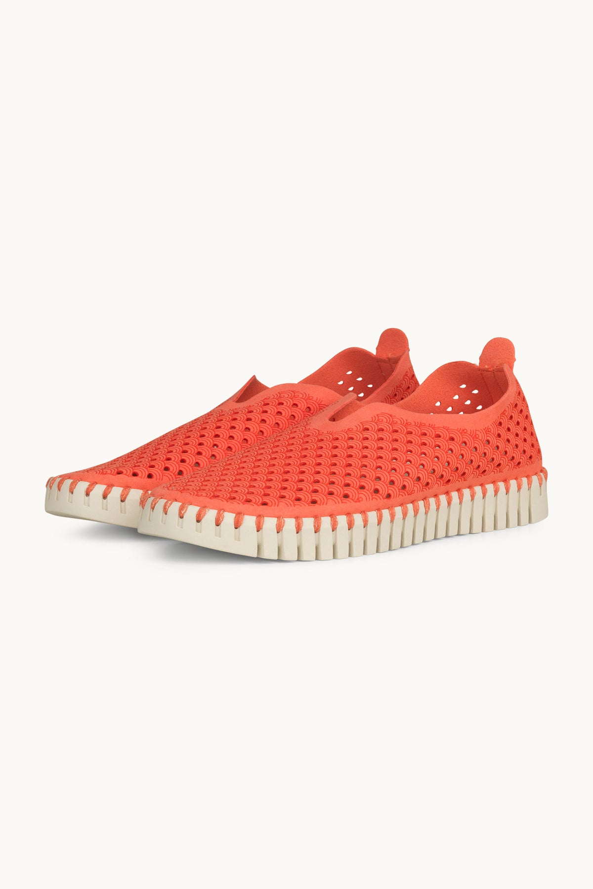 Laser-cut Slip-on Shoes on Flat Sole - Raspberry