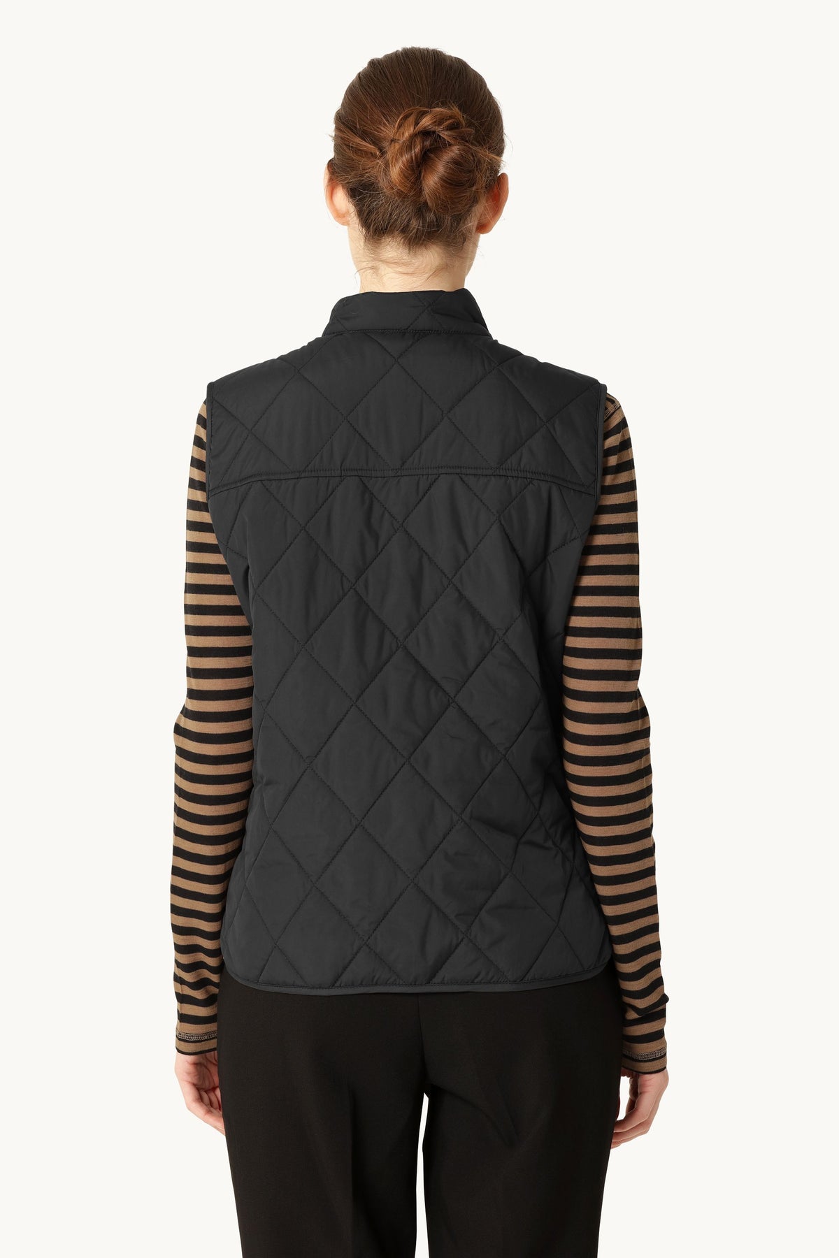 Short Quilted Vest with Press Buttons - Black