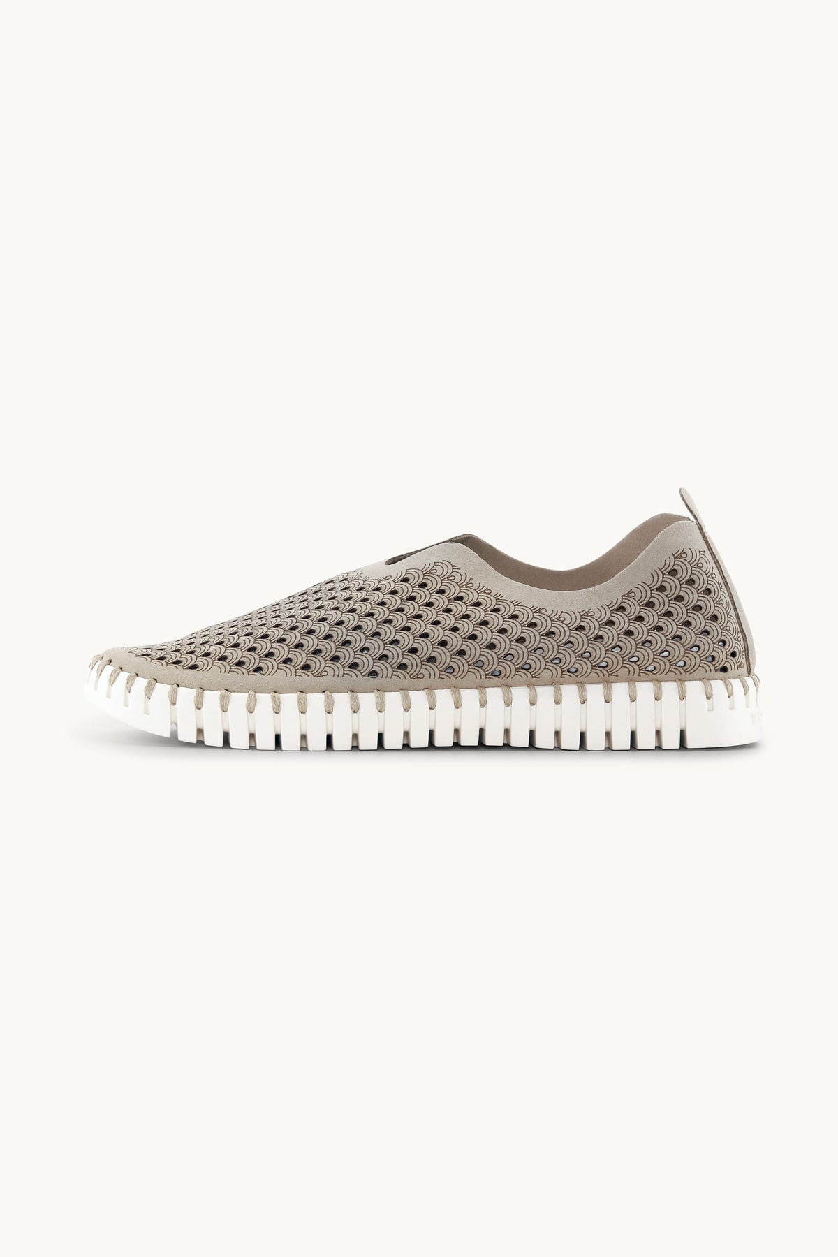 Laser-cut Slip-on Shoes on Flat Sole - Atmosphere