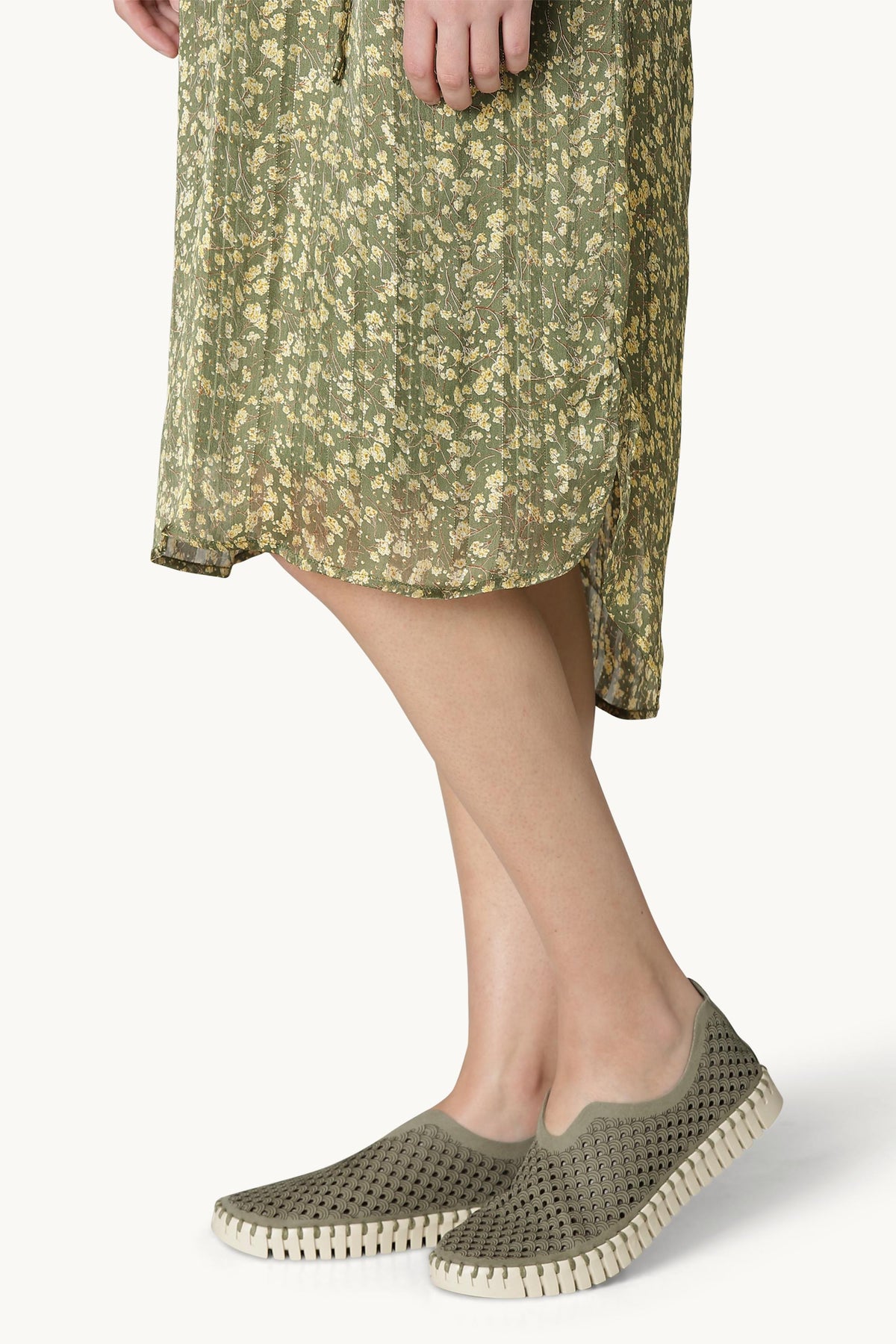 Laser-cut Slip-on Shoes on Flat Sole - Army