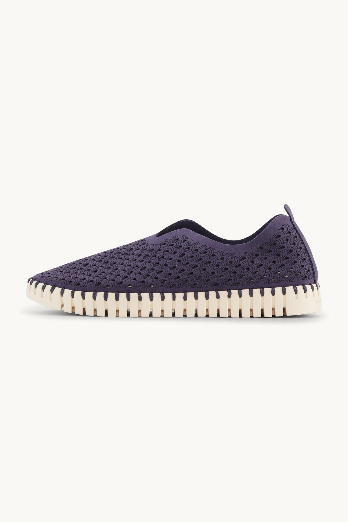 Laser-cut Slip-on Shoes on Flat Sole - Navy
