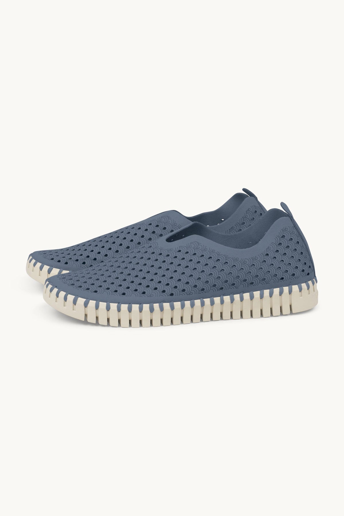 Laser-cut Slip-on Shoes on Flat Sole - Grey Blue